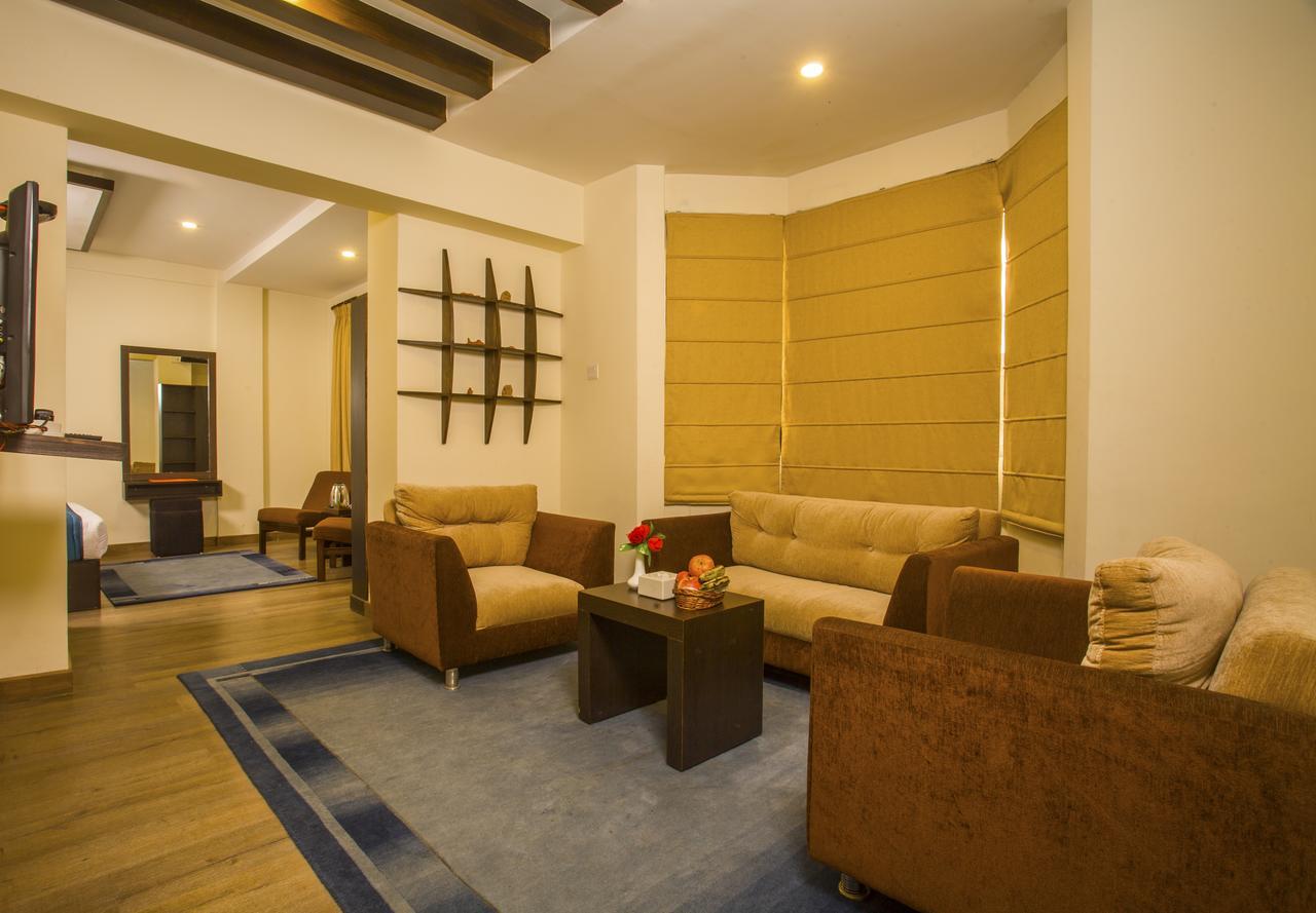 Gaju Suite Hotel Katmandu Zewnętrze zdjęcie