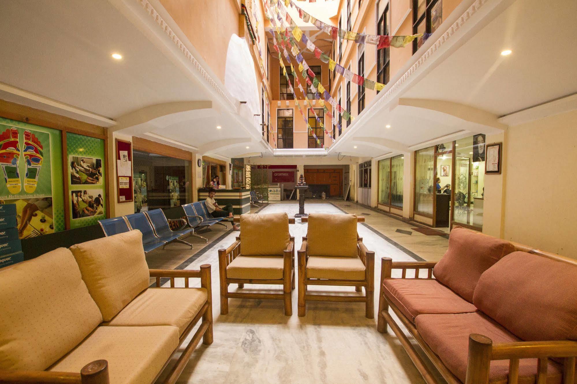 Gaju Suite Hotel Katmandu Zewnętrze zdjęcie