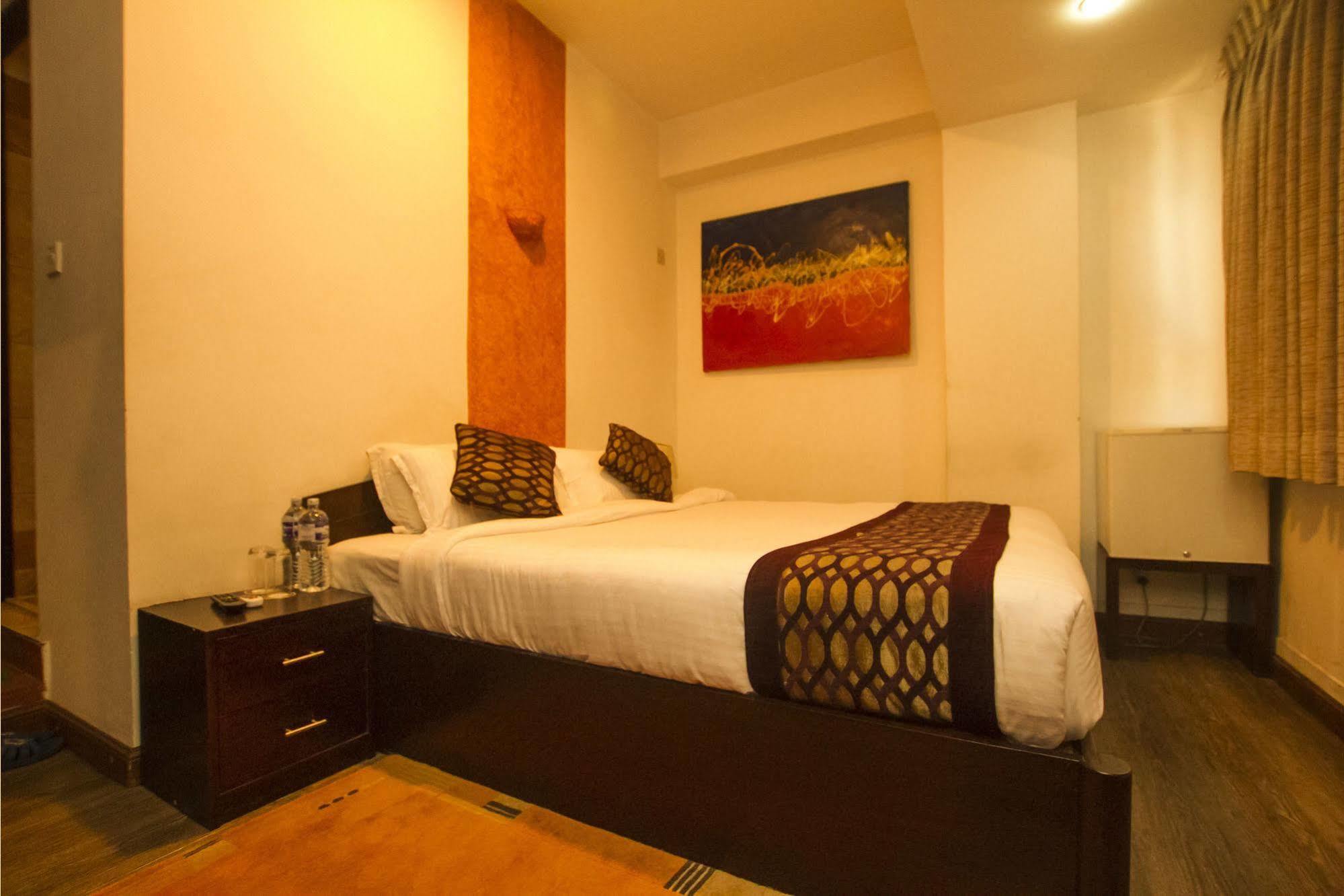Gaju Suite Hotel Katmandu Zewnętrze zdjęcie