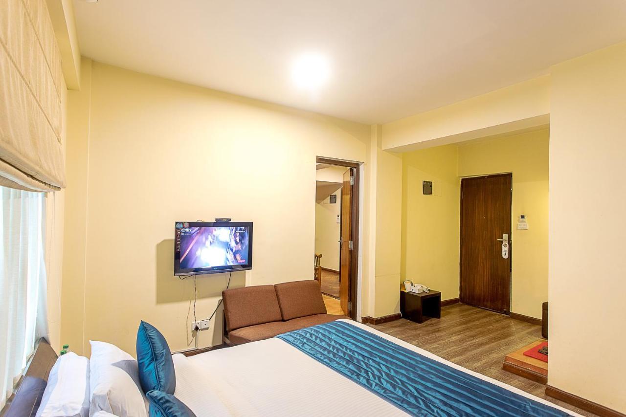Gaju Suite Hotel Katmandu Zewnętrze zdjęcie