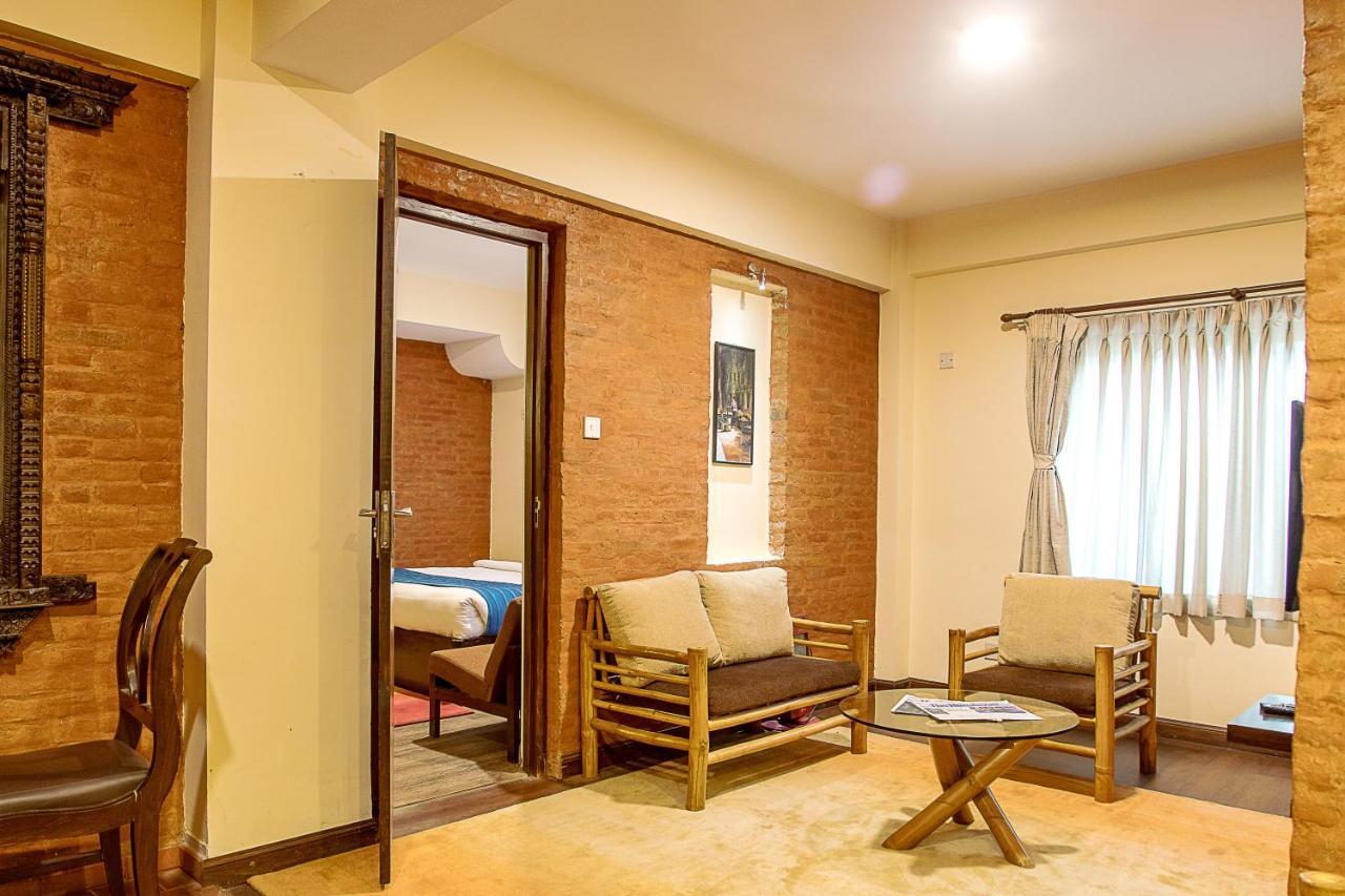 Gaju Suite Hotel Katmandu Zewnętrze zdjęcie